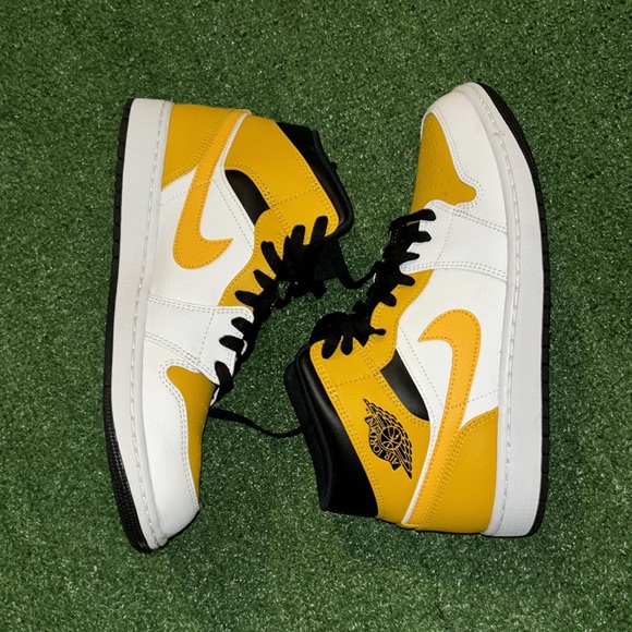 Nike Jordan 1 - Picture 3 of 6